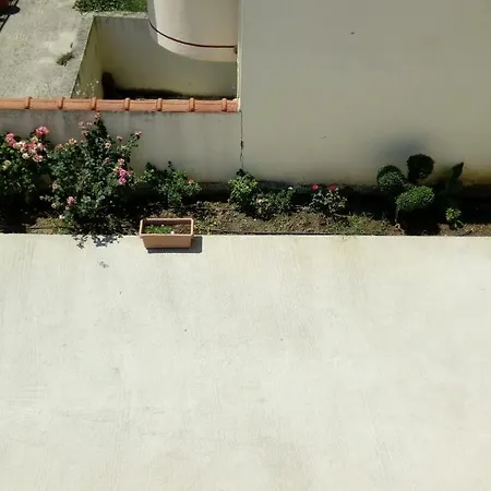 Nadia House 公寓 *