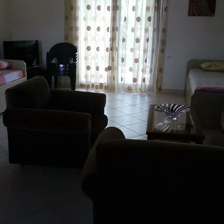 Nadia House 公寓 *